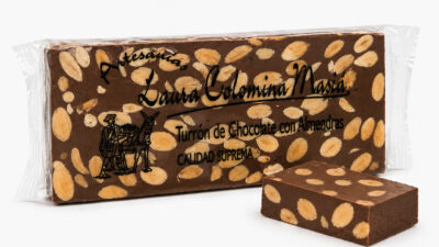 Turrón de Chocolate con Almendras